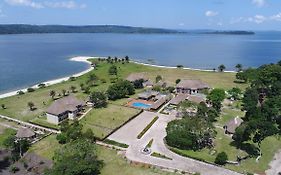 Victoria Forest Resort